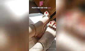 Sharon Janney - Golden heels and very long toes for the foot lovers